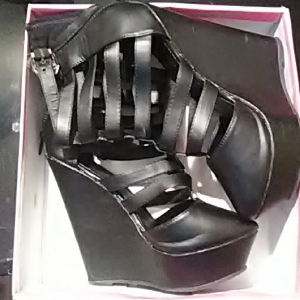 Bangkok-03 wedges